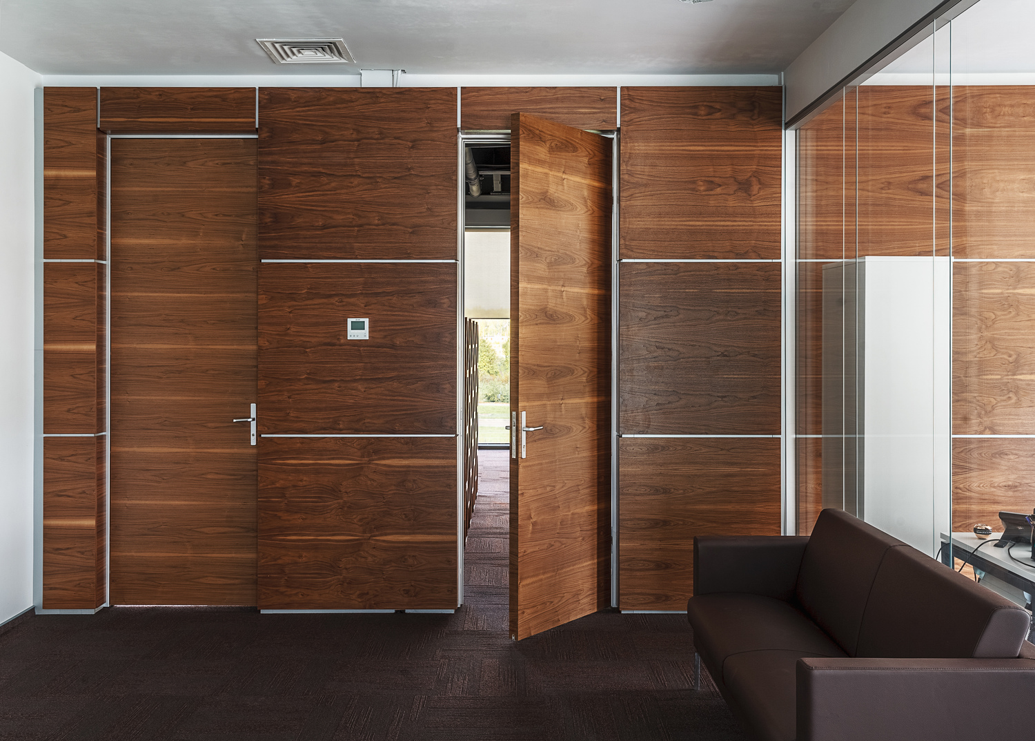 Выполнено более 15 000 проектов